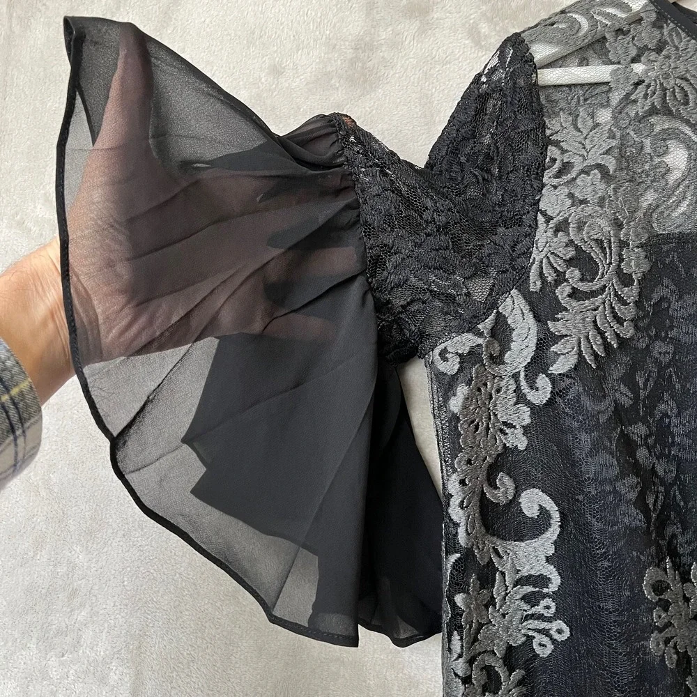 Carmen Marc Valvo Blouse Womens Medium Lace Overlay Half Bell Sleeve Goth Witchy - Picture 9 of 9